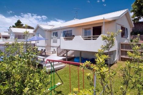 Photo of property in 6/8a Target Road, Totara Vale, Auckland, 0629