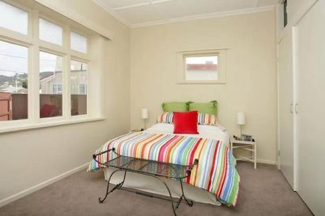 Photo of property in 143 Rongotai Road, Kilbirnie, Wellington, 6022