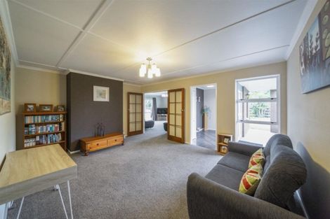 Photo of property in 11 Matai Place, Hawera, 4610