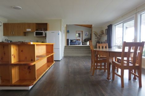 Photo of property in 52 Antrim Street, Waikawa, Tokanui, 9884