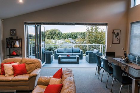 Photo of property in 14 Pentonville Close, Westmorland, Christchurch, 8025