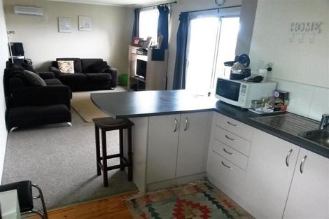 Photo of property in 42 Cobham Crescent, Kelston, Auckland, 0602