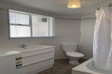 Photo of property in 5 Hawker Street, Mount Victoria, Wellington, 6011