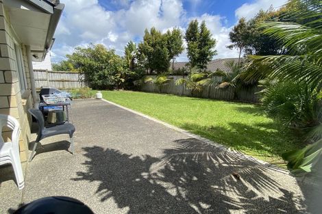 Photo of property in 52 Salford Crescent, Flat Bush, Auckland, 2019