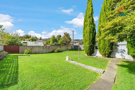 Photo of property in 5 Rawhiti Street, Stokes Valley, Lower Hutt, 5019