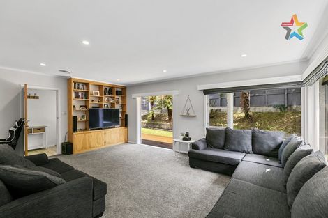 Photo of property in 258 Grounsell Crescent, Belmont, Lower Hutt, 5010