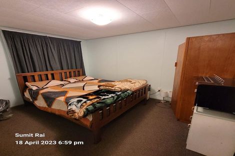 Photo of property in 14a Sunhaven Drive, Newlands, Wellington, 6037