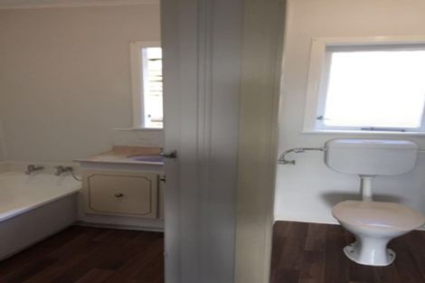 Photo of property in 13 Beswick Place, Birkdale, Auckland, 0626