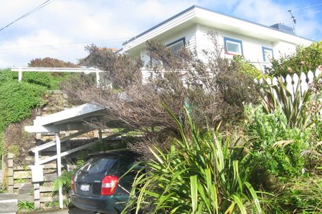 Photo of property in 17 Maungaraki Road, Korokoro, Lower Hutt, 5012