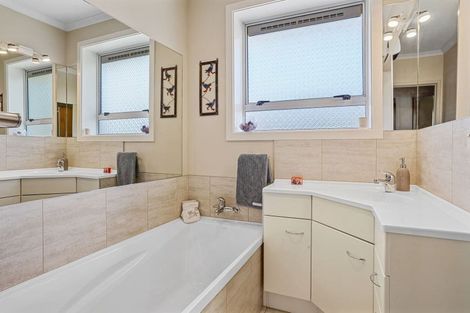 Photo of property in 14 Hilldale Place, Hillsborough, Christchurch, 8022