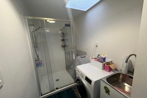 Photo of property in 2/56 Te Atatu Road, Te Atatu South, Auckland, 0610