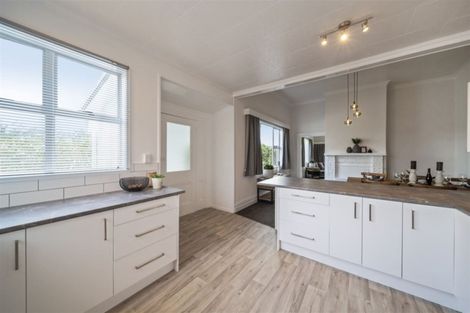 Photo of property in 36 Tawhiti Road, Hawera, 4610