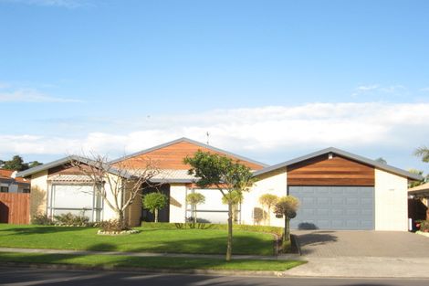 Photo of property in 65 Tington Avenue, Wattle Downs, Auckland, 2103