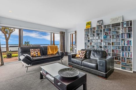 Photo of property in 20 Maffeys Road, Mount Pleasant, Christchurch, 8081