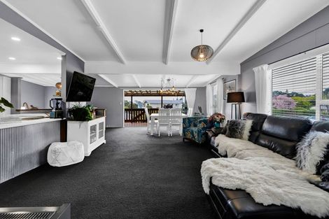 Photo of property in 49 Ngakoti Street, Urenui, 4375