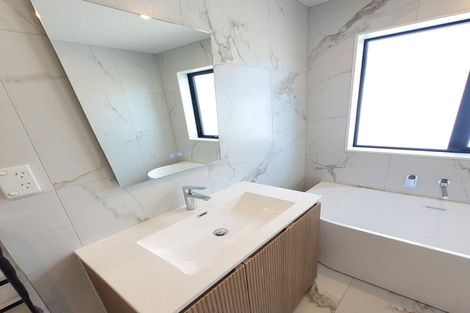 Photo of property in 76c Chartwell Avenue, Glenfield, Auckland, 0629