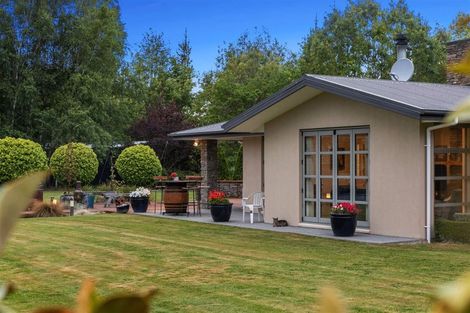 Photo of property in 900 Loburn Whiterock Road, Loburn, Rangiora, 7472