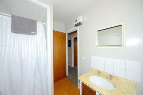 Photo of property in 2/107a Aorangi Road, Bryndwr, Christchurch, 8053