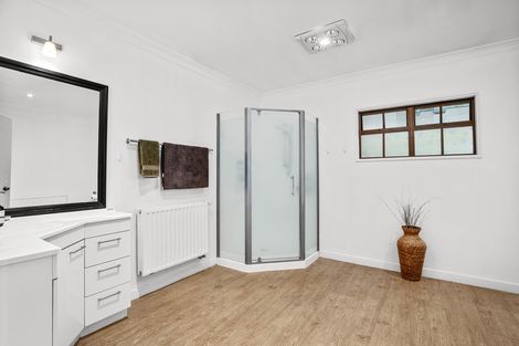 Photo of property in 42 Kenmare Street, Alexandra, 9320