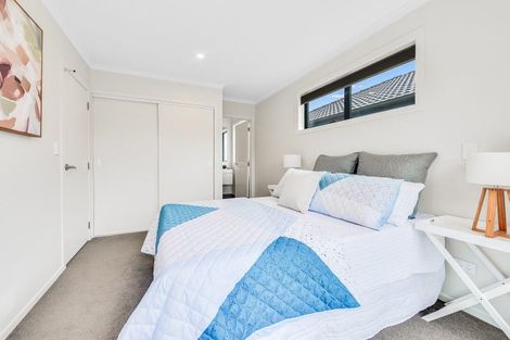 Photo of property in 28 North Ridge Drive, Rototuna North, Hamilton, 3210