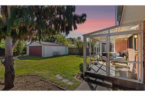 Photo of property in 1/100 Prestons Road, Redwood, Christchurch, 8051
