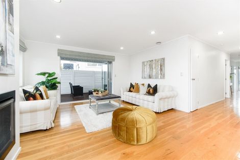 Photo of property in 14a Jasper Avenue, Mount Roskill, Auckland, 1041