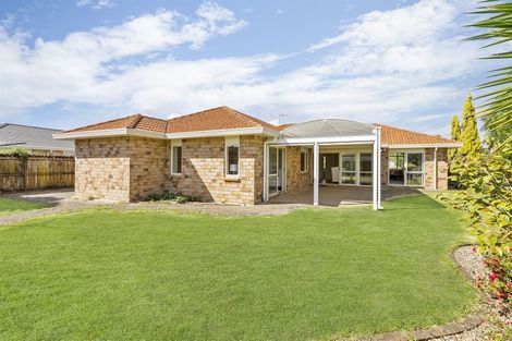 Photo of property in 5 Brosna Place, East Tamaki, Auckland, 2016