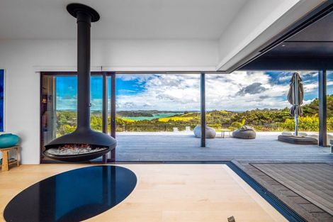 Photo of property in 58 Te Akau Drive, Russell, 0272