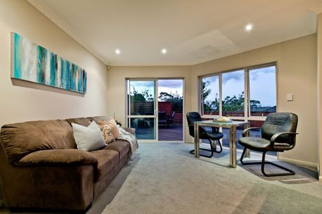 Photo of property in 41 Sapperton Drive, Henderson, Auckland, 0612