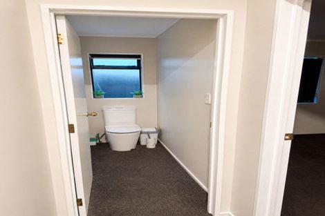 Photo of property in 4b Kimdale Place, Totara Heights, Auckland, 2105
