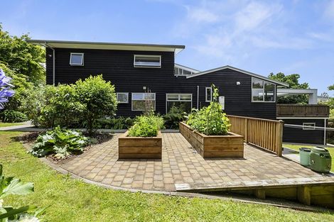 Photo of property in 11a Lismore Street, Strandon, New Plymouth, 4312