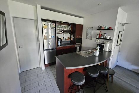 Photo of property in St Peters Apartments, 4e/192 Willis Street, Te Aro, Wellington, 6011