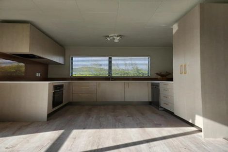 Photo of property in 44 Donnelly Street, Oakura, 4314