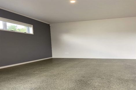 Photo of property in 7 Cornwall Street, Te Atatu South, Auckland, 0610