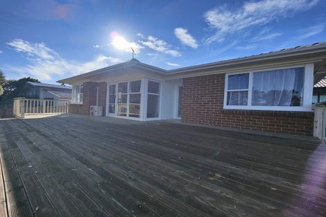Photo of property in 20 Minaret Drive, Bucklands Beach, Auckland, 2014