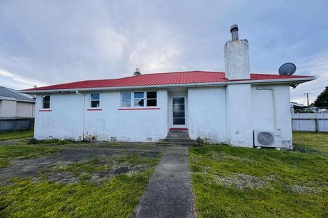 Photo of property in 19 Carson Street, Castlecliff, Whanganui, 4501