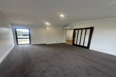 Photo of property in 29 Onewa Road, Northcote, Auckland, 0627