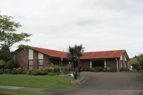 Photo of property in 6 Cadenza Place, Conifer Grove, Takanini, 2112