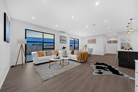 Photo of property in 14 Rongoa Maori Way, Pukekohe, 2120