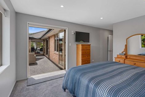 Photo of property in 15 Mataroa Place, Parklands, Christchurch, 8083