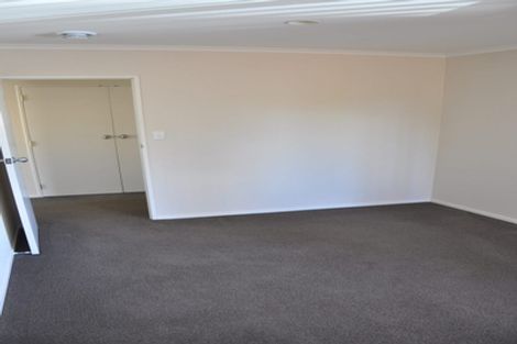 Photo of property in 23 Simon Owen Place, Golflands, Auckland, 2013
