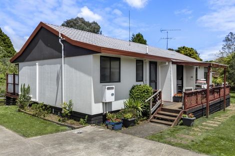 Photo of property in 32 Cemetery Road, Waiuku, 2123