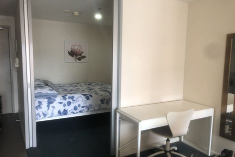 Photo of property in The Imperial Gardens Apartments, 718/135 Hobson Street, Auckland Central, Auckland, 1010