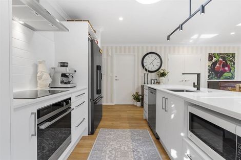 Photo of property in 22 Te Wharo Drive, Papamoa, 3118