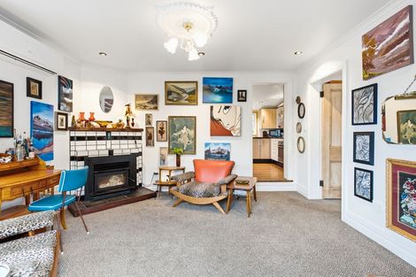 Photo of property in 47 Hawkhurst Road, Lyttelton, 8082