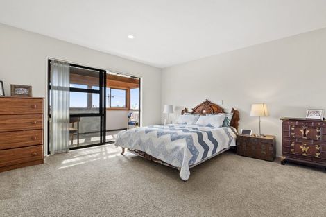 Photo of property in 181 Carlisle Road, Northcross, Auckland, 0632