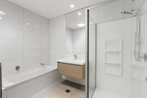 Photo of property in 55 Parkmore Drive, Rosehill, Papakura, 2113