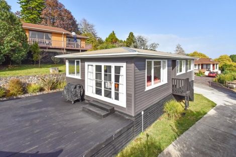 Photo of property in 32a Barberton Terrace, Red Hill, Papakura, 2110
