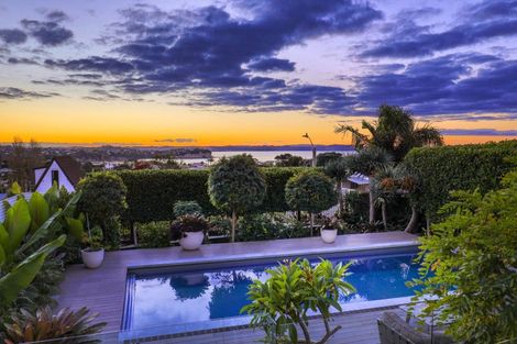 Photo of property in 63 Tiri Road, Manly, Whangaparaoa, 0930