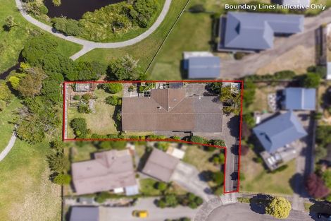 Photo of property in 14 Hastings Street, Waikanae Beach, Waikanae, 5036